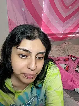 ThickerThanYoBitch online show from November 15, 2025, 3:08 pm