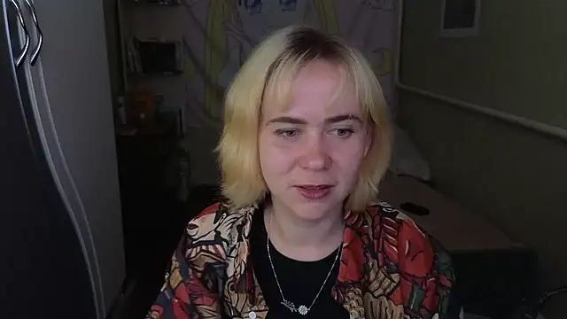 Snapshot of Riley_Roo chatting on April 7, 2026, 8:37 am Riley Roo online show from April 7, 2026, 8:37 am