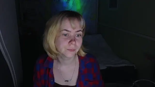 Snapshot of Riley_Roo chatting on April 12, 2026, 3:44 am Riley Roo online show from April 12, 2026, 3:44 am