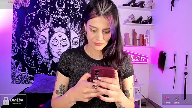 Violet-Queen online show from March 21, 2026, 4:50 am