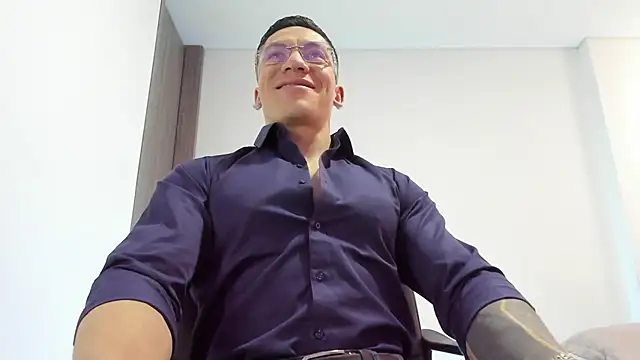 Snapshot of aquiles_51 chatting on June 12, 2026, 5:45 pm aquiles 51 online show from June 12, 2026, 5:45 pm