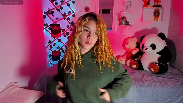 Elena-Rosse online show from October 11, 2025, 4:33 am