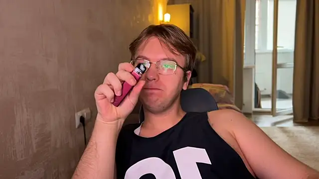 kiopiggy online show from November 13, 2025, 11:31 am