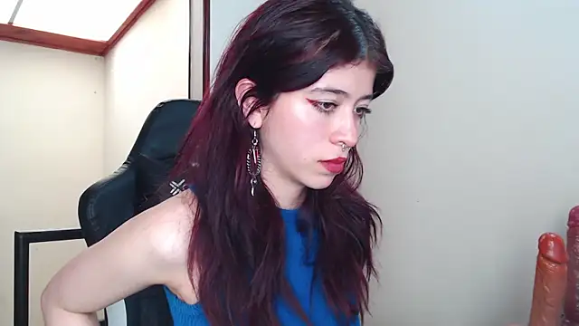 SuzzyyM online show from January 30, 2025, 5:28 pm