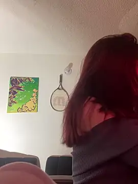 SuzzyyM online show from April 25, 2026, 11:46 pm