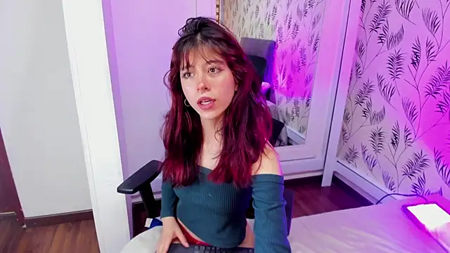 SuzzyyM online show from April 27, 2026, 8:40 pm