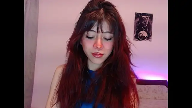 Snapshot of SuzzyyM chatting on July 28, 2026, 11:26 pm SuzzyyM online show from July 28, 2026, 11:26 pm