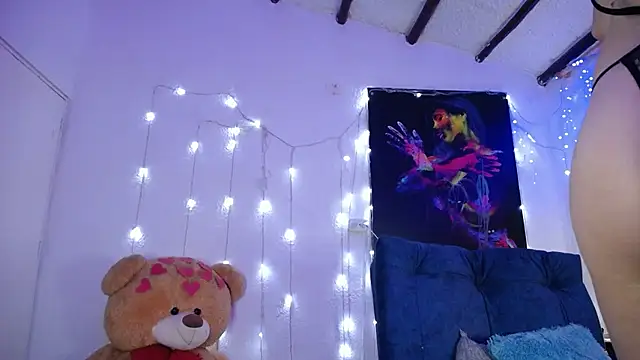 IsaBaileys  online show from February 20, 2025, 10:04 pm