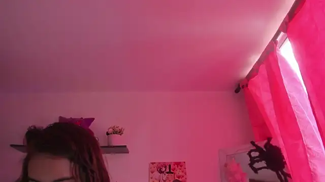 Snapshot of saralolo420 chatting on November 22, 2025, 5:56 pm saralolo420 online show from November 22, 2025, 5:56 pm