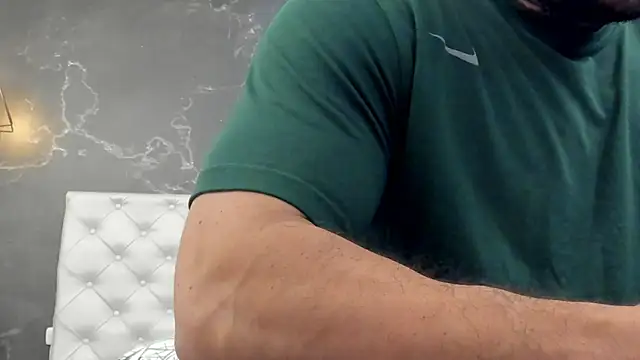 BruceDallas online show from December 18, 2024, 3:04 am