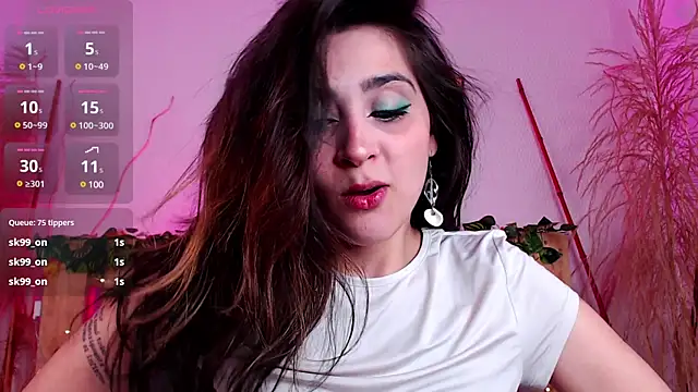 Snapshot of emily_amaya chatting on December 7, 2024, 4:31 am emily amaya online show from December 7, 2024, 4:31 am