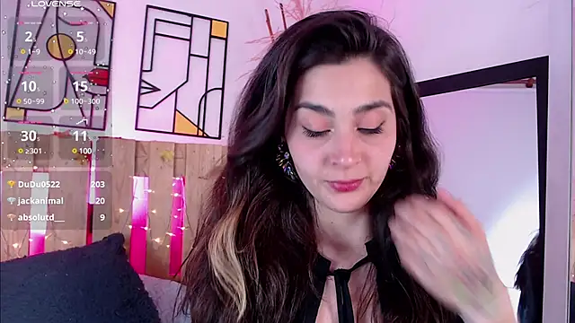 Snapshot of emily_amaya chatting on March 11, 2025, 11:26 pm emily amaya online show from March 11, 2025, 11:26 pm