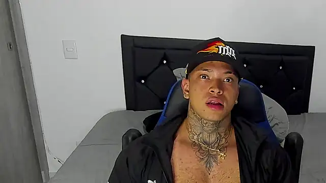 Stiven collins online show from January 24, 2025, 5:42 am