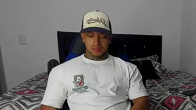 Stiven collins online show from February 2, 2025, 6:37 am