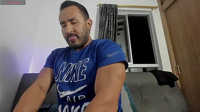 curt xxx online show from September 18, 2025, 12:01 am