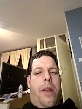 Knuffelstaaf123 online show from January 5, 2025, 4:47 am