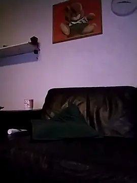 Knuffelstaaf123 online show from December 1, 2025, 4:01 pm