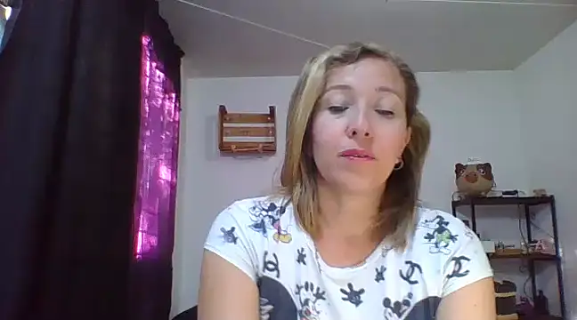 charlott ponce online show from January 9, 2025, 10:41 pm