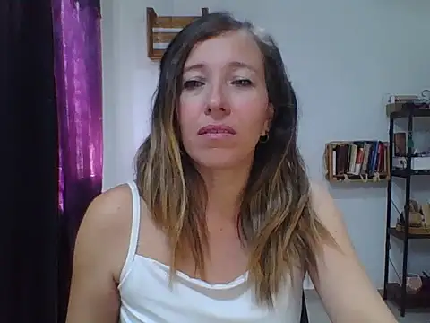 charlott ponce online show from November 7, 2025, 6:41 pm