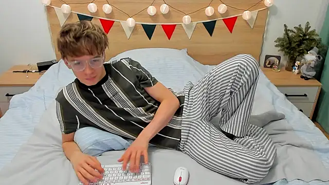 Fandi 777 online show from January 7, 2025, 4:16 pm