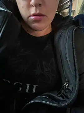 Snapshot of MorbidaMonica01 chatting on December 20, 2025, 2:02 pm MorbidaMonica01 online show from December 20, 2025, 2:02 pm