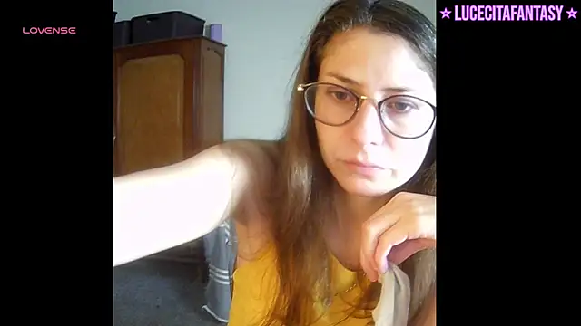 lucecitafantasy2 online show from April 22, 2026, 9:16 pm