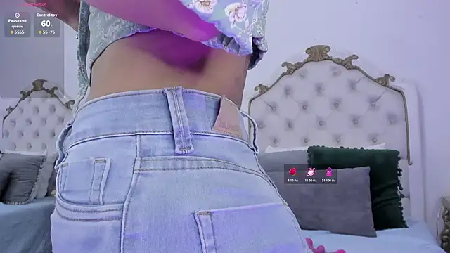 lexa 25  online show from November 13, 2025, 11:42 am