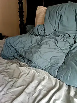 momentum2023 online show from October 26, 2025, 6:25 pm