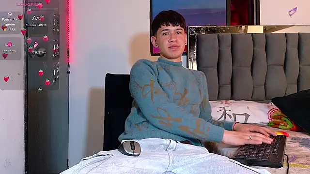 Mr daren  online show from September 25, 2025, 4:32 pm