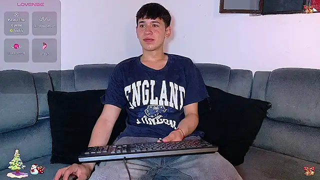 Mr daren  online show from December 4, 2025, 7:00 pm