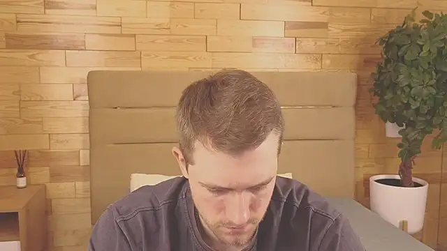 EthanPinkman online show from October 2, 2025, 4:30 am