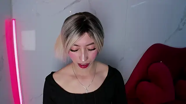 LilithCooperr  online show from September 25, 2025, 10:57 pm