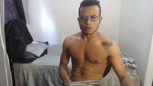 Snapshot of grandominantex1 chatting on January 17, 2026, 9:40 pm grandominantex1 online show from January 17, 2026, 9:40 pm