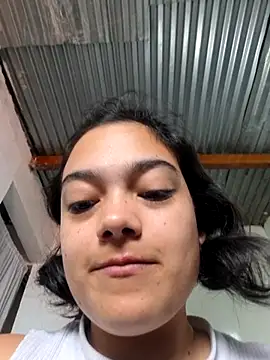 littlemelii online show from October 7, 2025, 2:47 pm