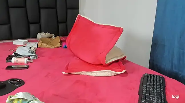 Aurora doll23 online show from December 20, 2024, 5:18 pm