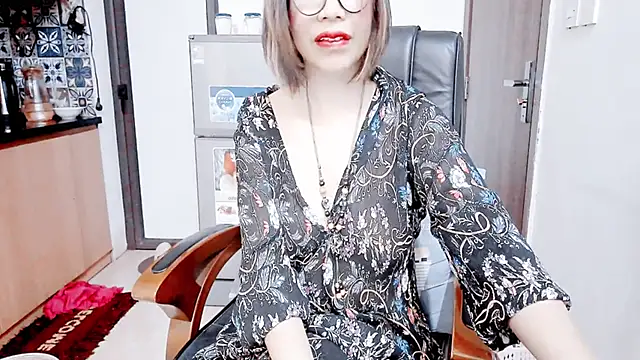 Miu-Le online show from December 20, 2025, 12:45 pm