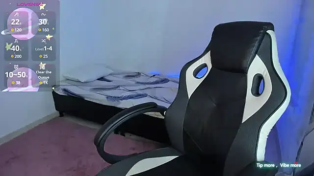 Riana Kean online show from February 27, 2025, 10:31 pm