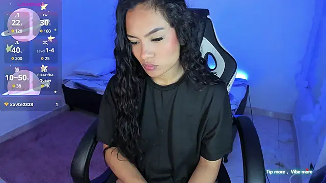 Riana Kean online show from March 3, 2025, 5:31 am