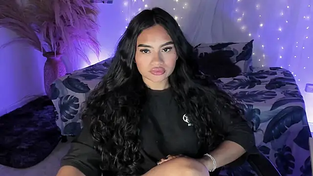 Riana Kean online show from April 22, 2026, 6:27 am