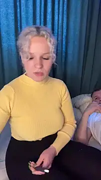 MrMrsRight online show from December 22, 2024, 7:44 am