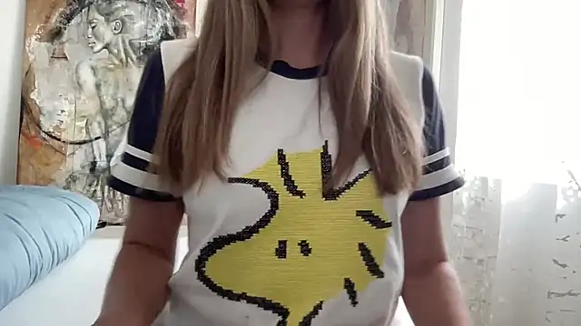 LisaFlower online show from September 28, 2025, 8:52 am