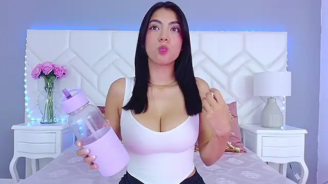 Julie Bennet online show from January 10, 2025, 6:42 am