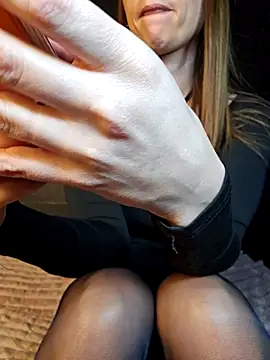 Lib ertine32 online show from February 12, 2026, 11:16 am