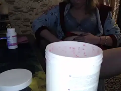  Kitti  online show from December 17, 2024, 6:09 pm