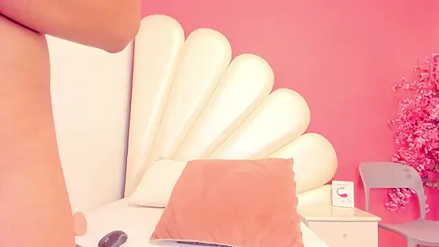 Keyla Brooks online show from March 7, 2025, 11:27 pm