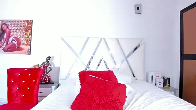 Christie Wilde online show from March 15, 2025, 2:12 pm