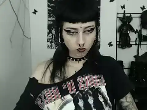 n0sferatus   online show from September 12, 2025, 4:23 am