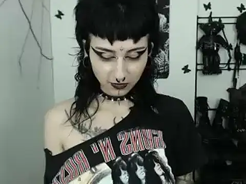 n0sferatus   online show from September 26, 2025, 2:26 am