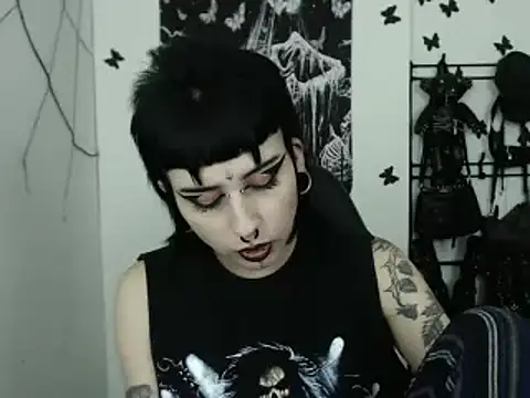 n0sferatus   online show from October 25, 2025, 1:02 am