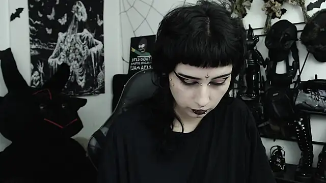 n0sferatus   online show from July 24, 2026, 3:48 am